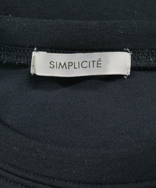 Simplicite เสื้อยืด/เสื้อท็อปส์