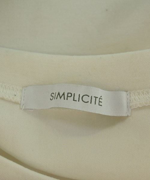 Simplicite เสื้อยืด/เสื้อท็อปส์