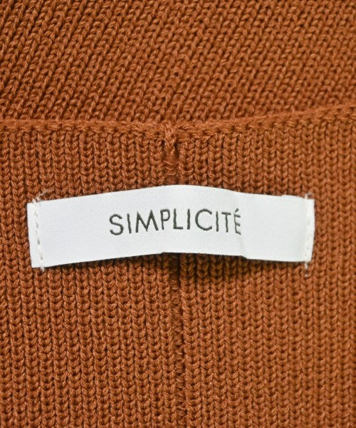 Simplicite เสื้อแขนกุด