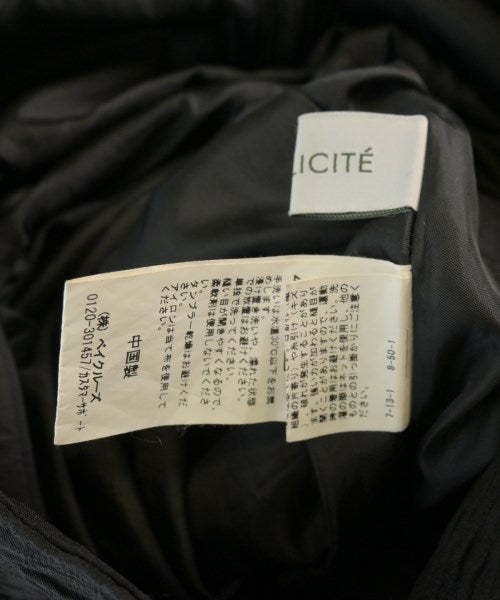Simplicite กระโปรงยาวถึงเข่า
