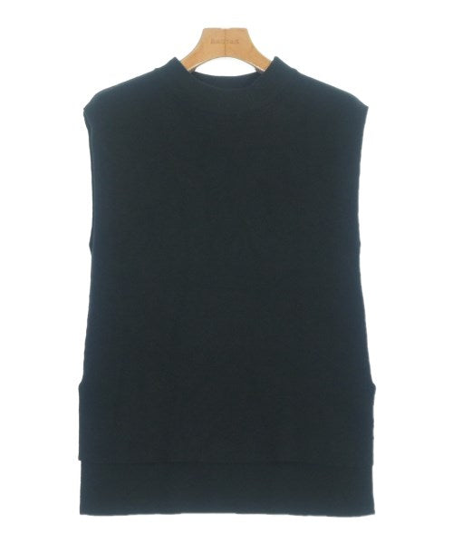 PLST เสื้อแขนกุด