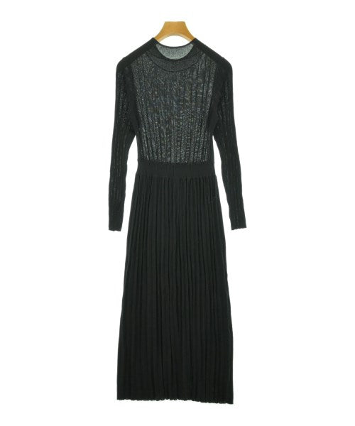 PLST ชุดเดรส