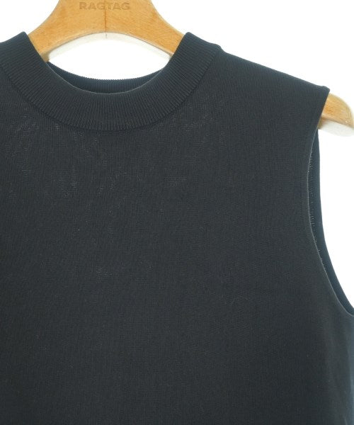 PLST เสื้อแขนกุด