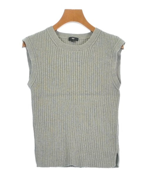 PLST เสื้อแขนกุด