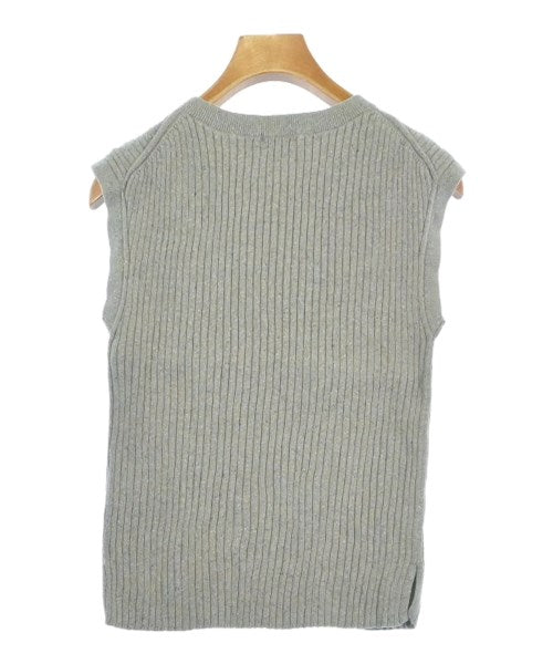 PLST เสื้อแขนกุด