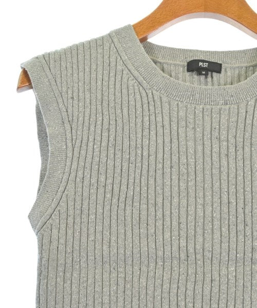 PLST เสื้อแขนกุด