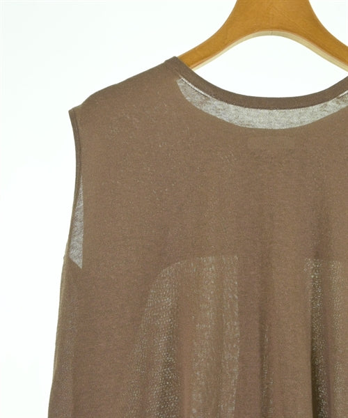 PLST เสื้อแขนกุด