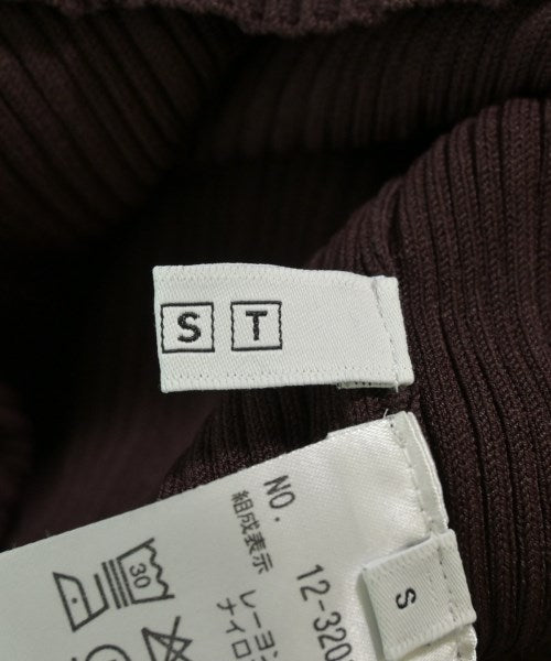 PLST เสื้อแขนกุด