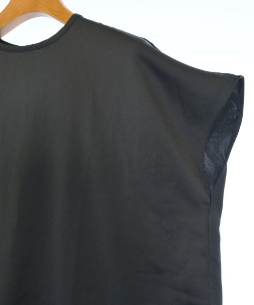 PLST เสื้อสตรี