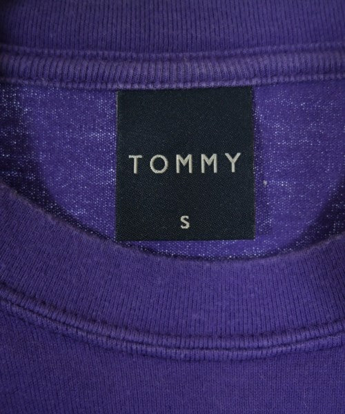 TOMMY เสื้อยืด/เสื้อท็อปส์