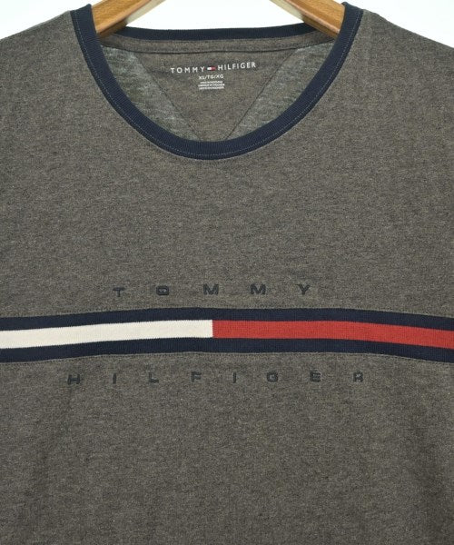 TOMMY HILFIGER เสื้อยืด/เสื้อท็อปส์