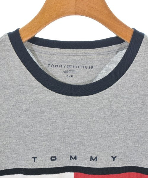 TOMMY HILFIGER เสื้อยืด/เสื้อท็อปส์