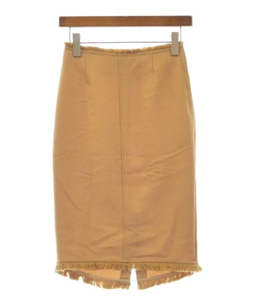 NOBLE กระโปรงยาวถึงเข่า