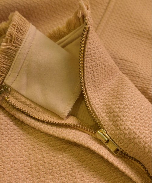 NOBLE กระโปรงยาวถึงเข่า