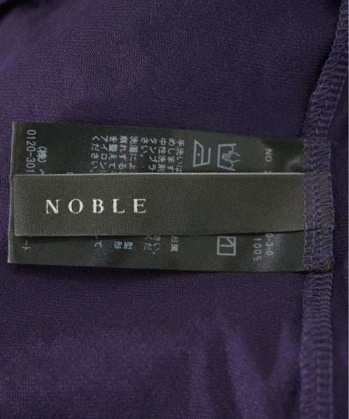 NOBLE เสื้อยืด/เสื้อท็อปส์