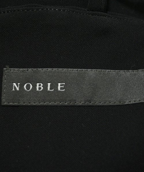 NOBLE ชุดเดรส