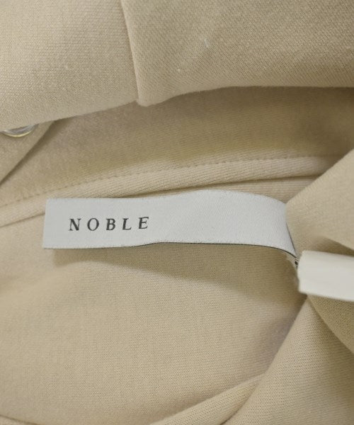 NOBLE เสื้อฮู้ด