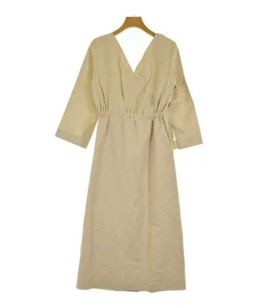 NOBLE ชุดเดรส