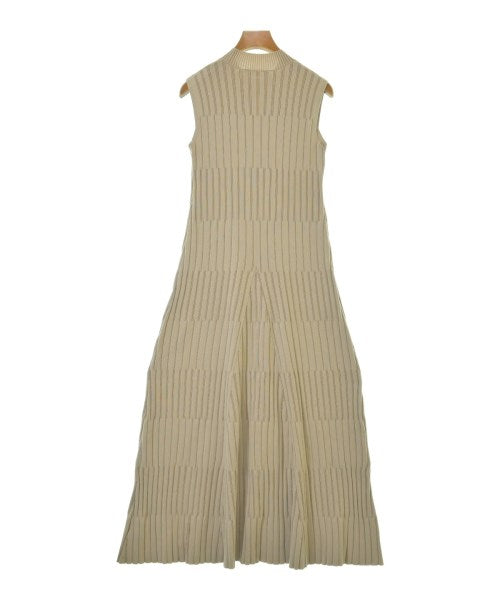 NOBLE ชุดเดรส