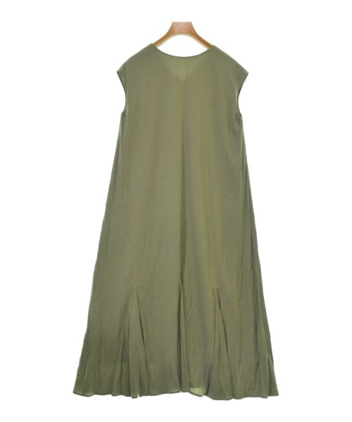 NOBLE ชุดเดรส