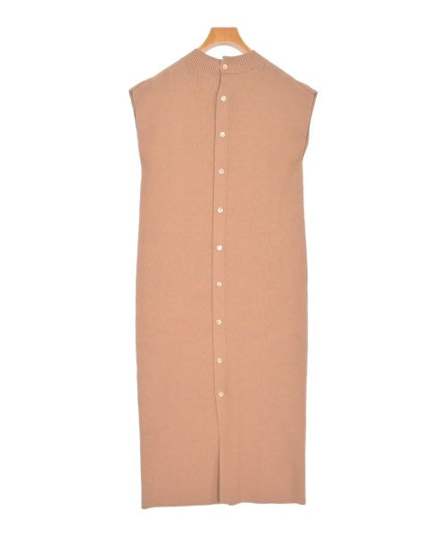 NOBLE ชุดเดรส