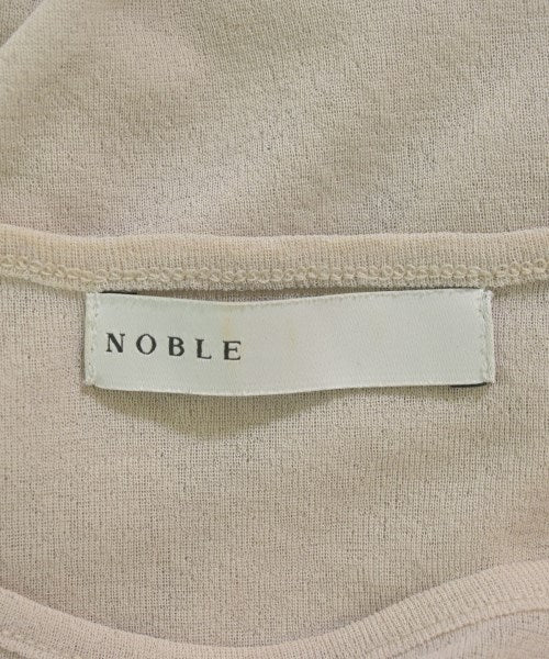 NOBLE เสื้อยืด/เสื้อท็อปส์