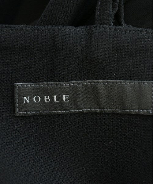 NOBLE ชุดเดรส