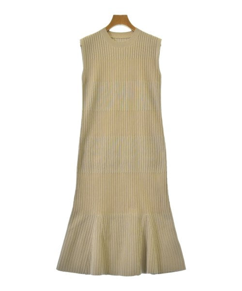 NOBLE ชุดเดรส