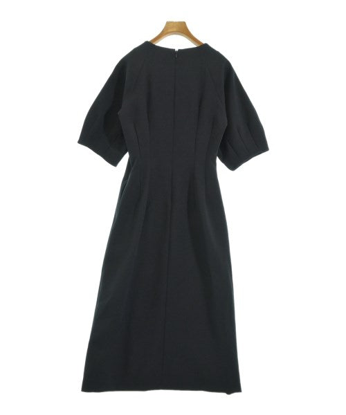 NOBLE ชุดเดรส