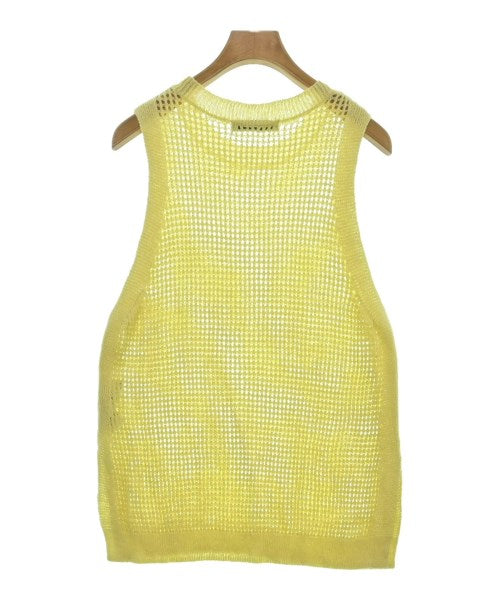 NOBLE เสื้อแขนกุด