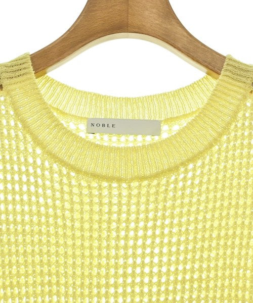 NOBLE เสื้อแขนกุด