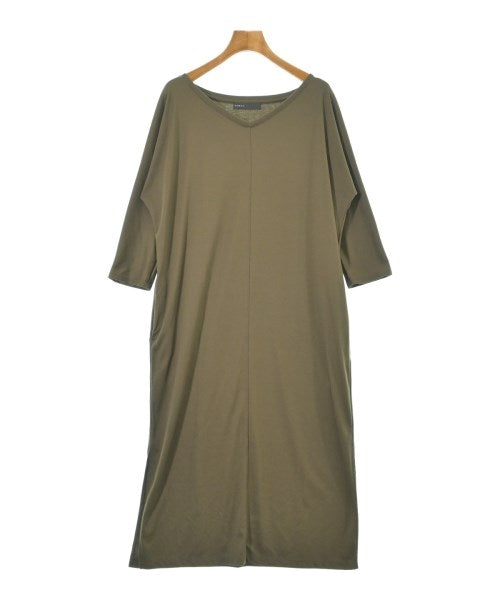 NOBLE ชุดเดรส