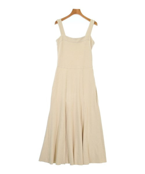 NOBLE ชุดเดรส