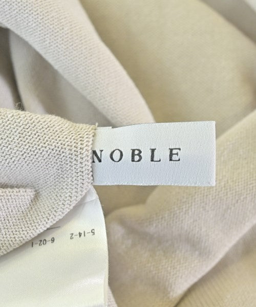 NOBLE เสื้อยืด/เสื้อท็อปส์