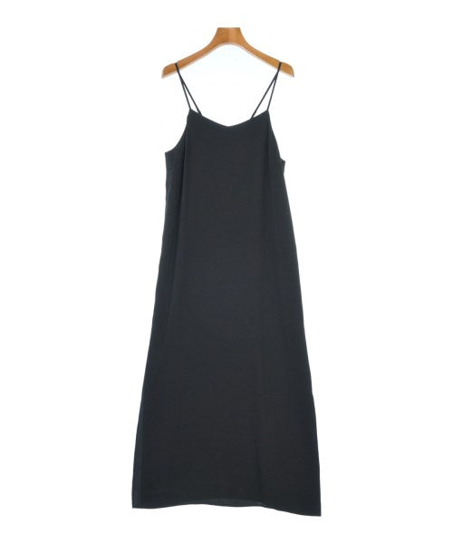 NOBLE ชุดเดรส