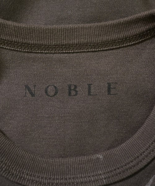 NOBLE เสื้อยืด/เสื้อท็อปส์