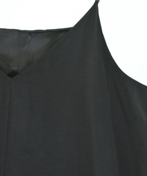 NOBLE ชุดเดรส