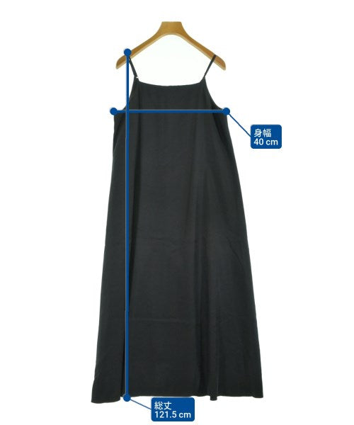 NOBLE ชุดเดรส