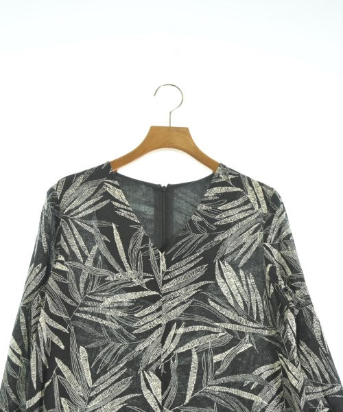 NOBLE ชุดเดรส