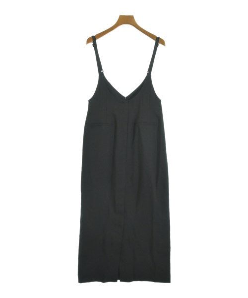 NOBLE ชุดเดรส