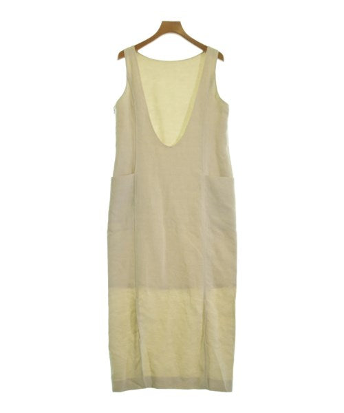 NOBLE ชุดเดรส