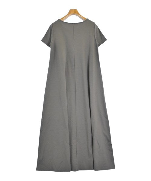 NOBLE ชุดเดรส