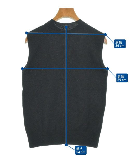 NOBLE เสื้อแขนกุด