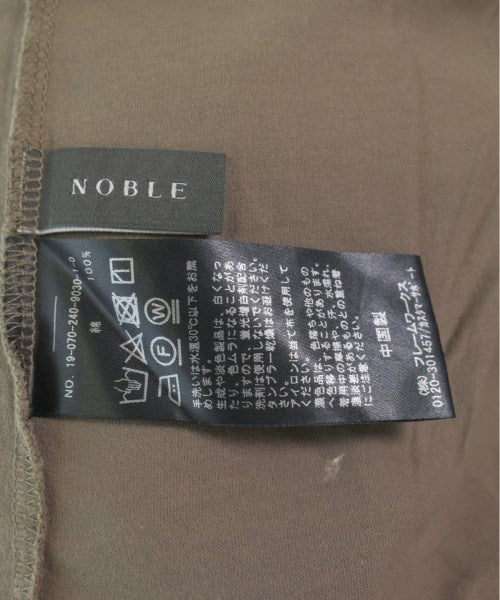 NOBLE เสื้อยืด/เสื้อท็อปส์