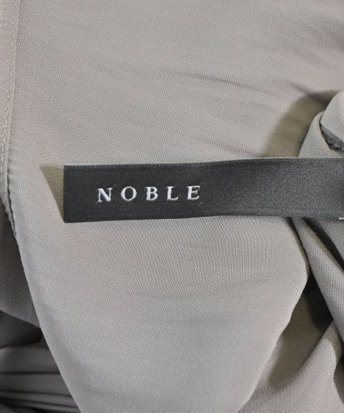 NOBLE ชุดเดรส