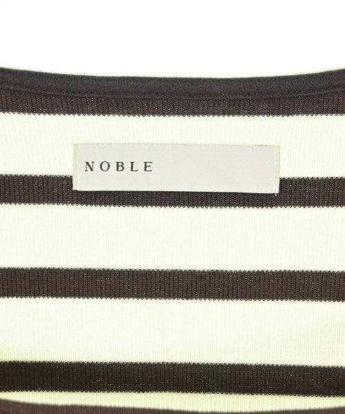 NOBLE เสื้อยืด/เสื้อท็อปส์