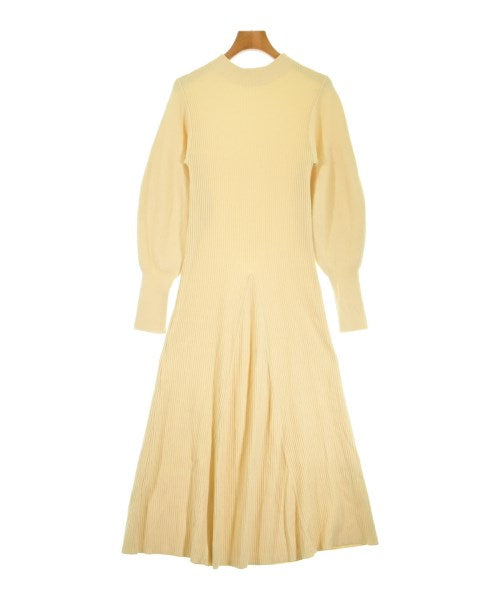 NOBLE ชุดเดรส