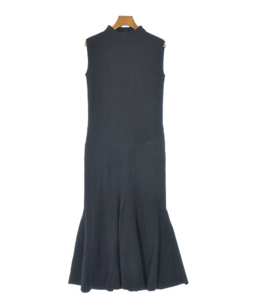 NOBLE ชุดเดรส