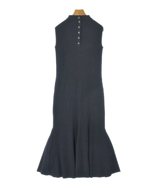 NOBLE ชุดเดรส