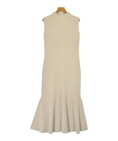 NOBLE ชุดเดรส